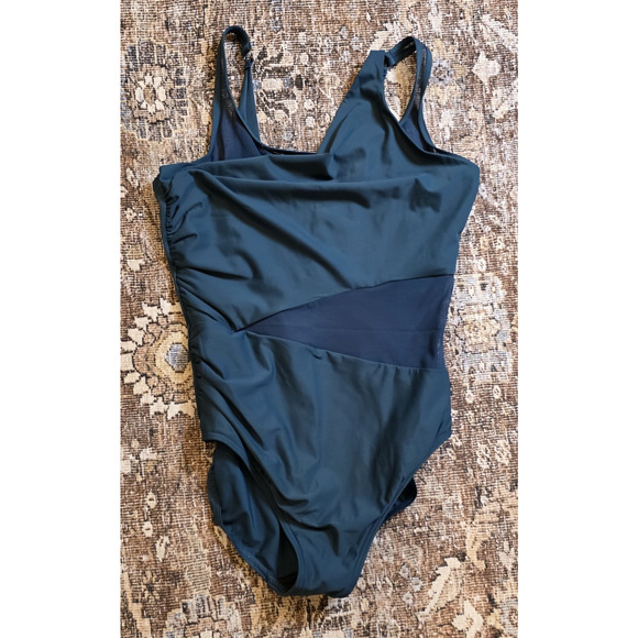 Miraclesuit Azura One Piece Swimsuit Women’s 14 Green Slimming Tummy Control - Picture 4 of 7